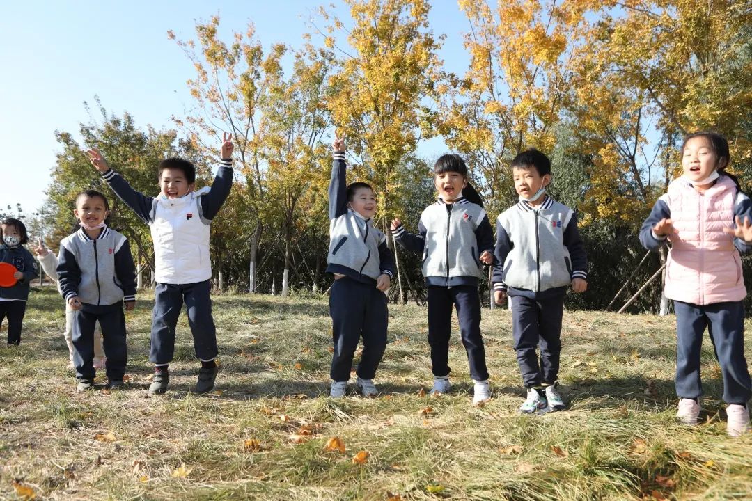 致知1周年 - 这幅致知群像 是陪伴我们前行的力量