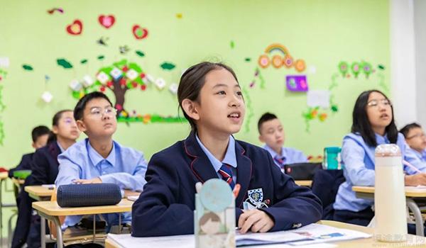 青岛赫德双语学校 ：青岛赫德学校的孩子们如何进行学习