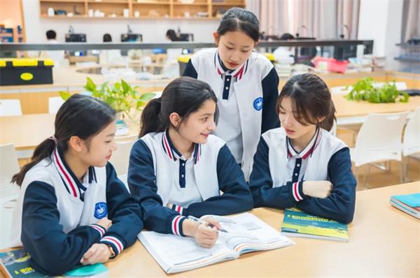 喜报！深圳市桃源居中澳实验学校获评宝安区首批国际化特色学校