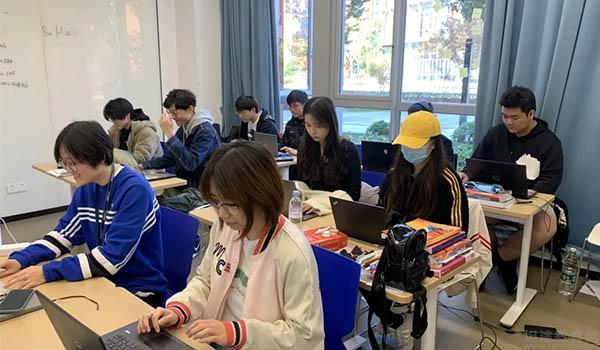上海华二紫竹国际学院 ：华二紫竹美国费尔蒙特高中课程怎么样？