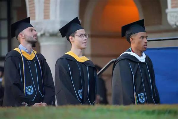 莱斯大学全奖硕士&面试官学长：成都七中国际部真实的在校体验和申请干货分享
