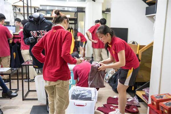 广州NCPA美式中学文化｜践行商业探索之旅——Vibe学生商店！