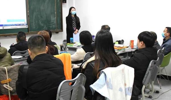 郑州基石中学 ：郑州基石中学国际部家长会圆满落幕