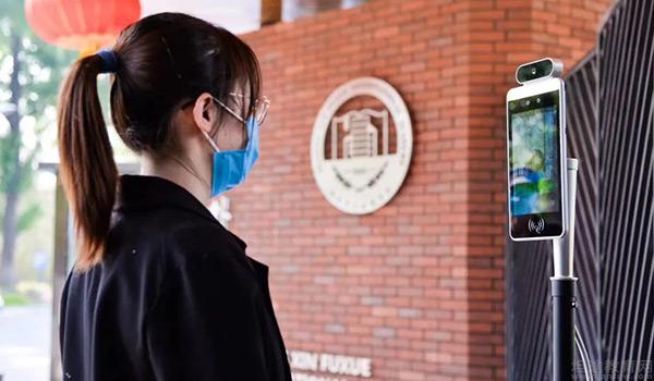 疫情再起，北京顺义区一所国际学校防疫有序