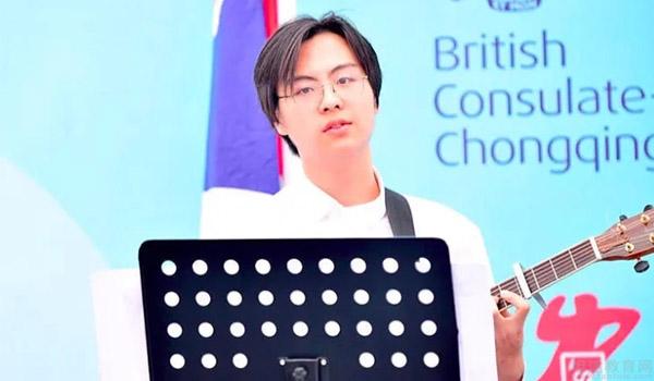 成都青苗国际双语学校 ：雅思大神首战8分，在青苗学贯中西的课堂中所向披靡！