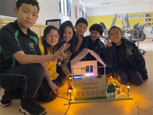 《津墨学子观世界》跨学科主题活动在成都墨尔文学校展开