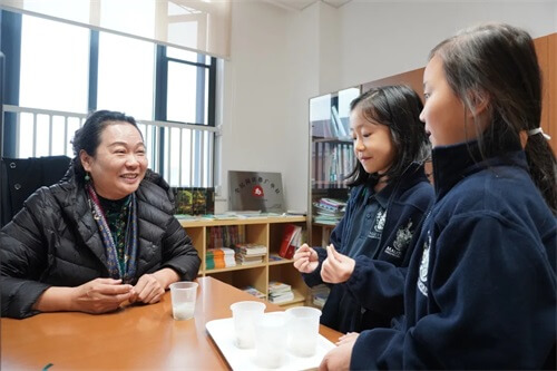 《津墨学子观世界》跨学科主题活动在成都墨尔文学校展开