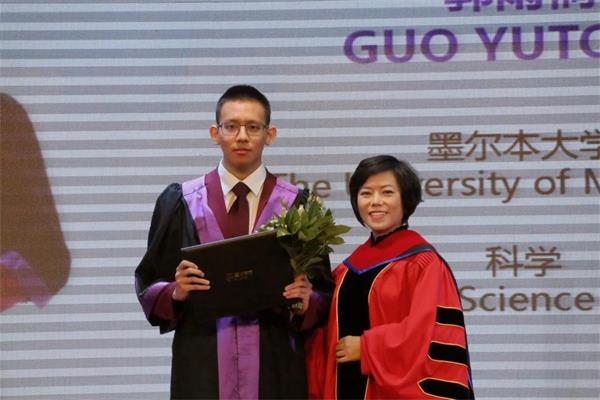 「牛津导师天团云对话」北京爱迪国际学校“神奇教师” 江哥的故事