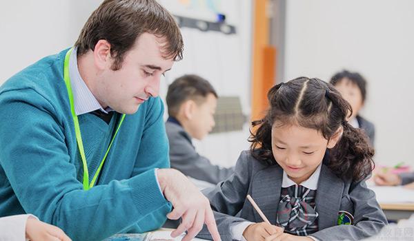 想要进入国际学校学习，需要提前做哪些准备？