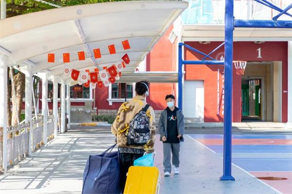 重逢在上海燎原双语学校，我们已经准备好了，你呢？
