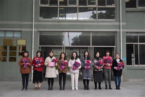 嘉兴外国语学校2020学年第二学期开学典礼暨表彰大会