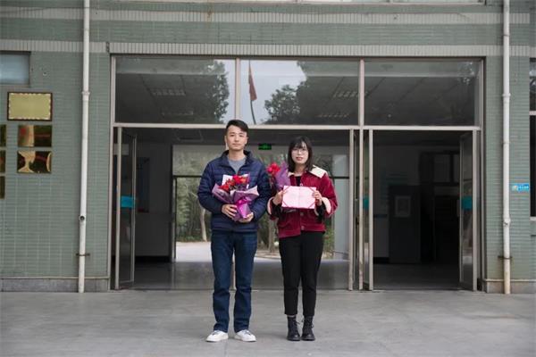 嘉兴外国语学校2020学年第二学期开学典礼暨表彰大会