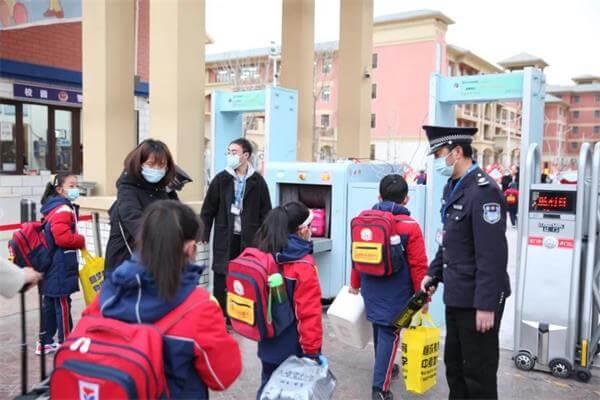 兰州碧桂园学校开学啦！新学期，新征程，“犇”向新未来！