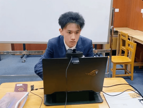 碧桂园十里银滩学校学生张扬展：被牛津预录取的物理学神是如何炼成的？