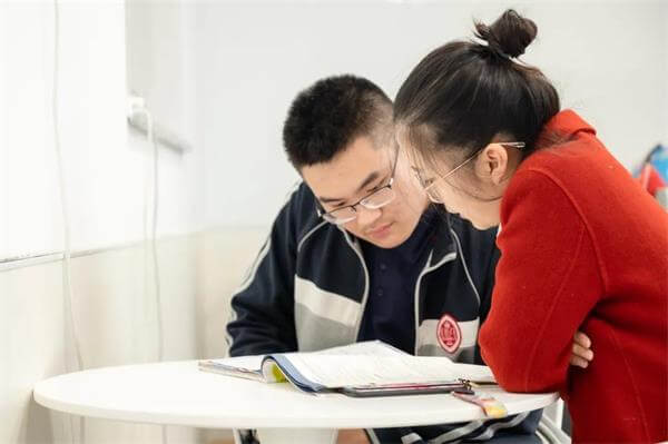 官宣|原绵阳南山中学常务副校长罗汝加盟巴德美际学校成都校区