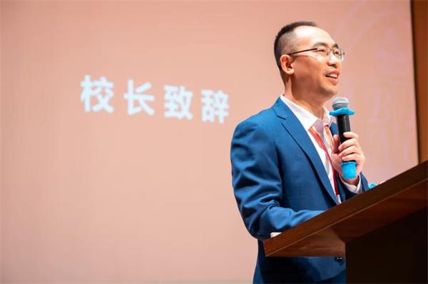 巴德美际学校成都校区「博雅家长成长研究院」揭牌成立！首堂专家课开讲！