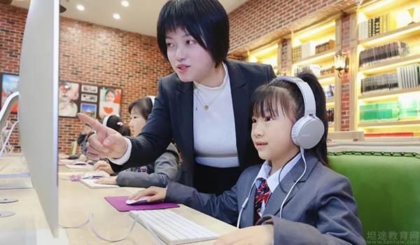 合肥新华公学 ：新华公学双语部小学语文教师专访