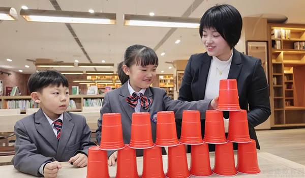 合肥新华公学 ：新华公学双语部小学语文教师专访