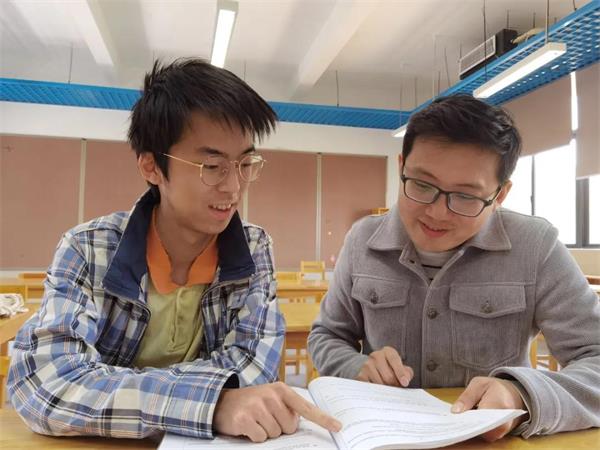 碧桂园十里银滩学校学生本硕连读！圆梦IC帝国理工！
