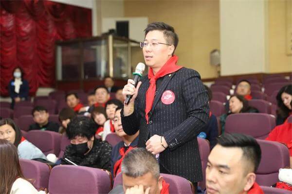 办世纪之学，育百年英才 | 长江商学院来北京市二十一世纪国际学校开展访学交流活动！