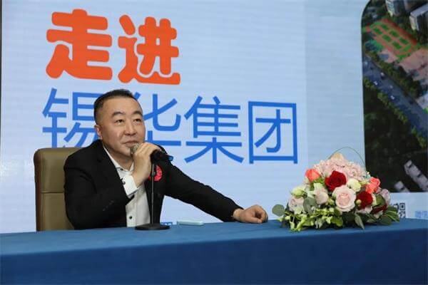 办世纪之学，育百年英才 | 长江商学院来北京市二十一世纪国际学校开展访学交流活动！
