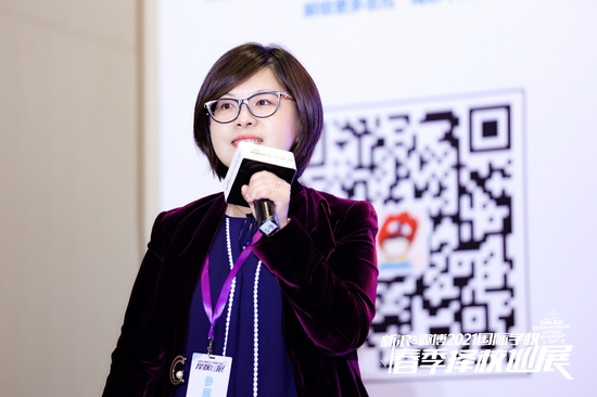 耀中耀华 - 双校长制和双语化促进中西融合国际教育
