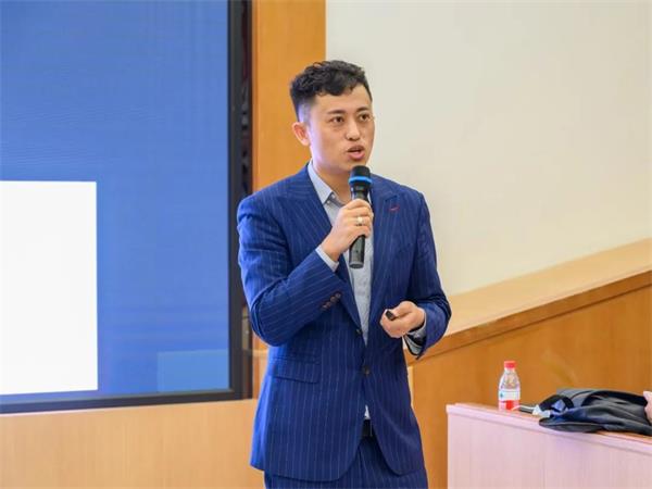 巴德美际学校成都校区正式成为犹他大学「优先生源校」，毕业生可享多项优先政策！