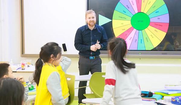 北京爱迪国际学校 ：快看，北京爱迪小学部的英文学习竟如此有趣！