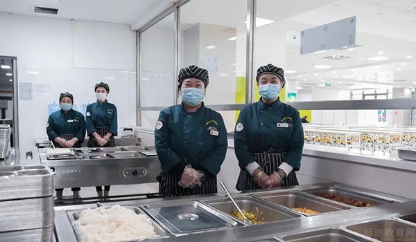 北大青鸟同文锦州实验学校 ：北大青鸟同文锦州实验学校餐厅获荣誉称号