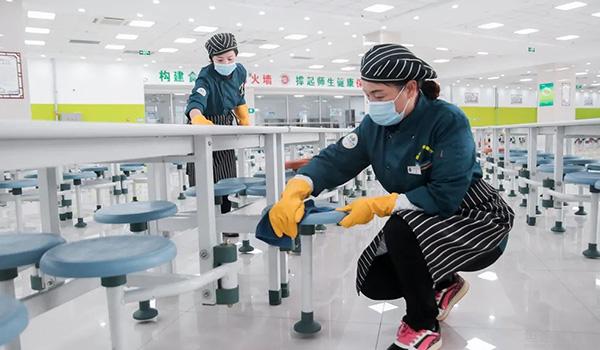 北大青鸟同文锦州实验学校 ：北大青鸟同文锦州实验学校餐厅获荣誉称号