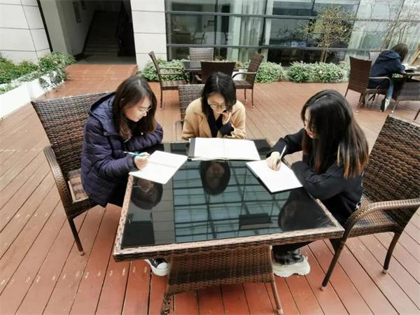 英国化学奥林匹克竞赛-南京雨花台中学国际高中学子成绩再突破！