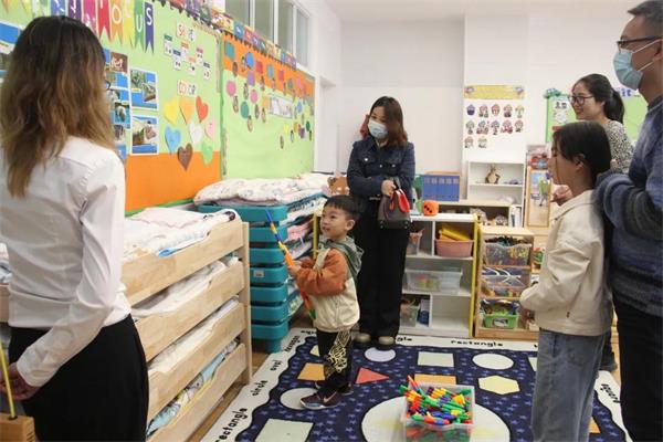 昆山加拿大国际学校家长会 | 以学生为主导，建立沟通的桥梁