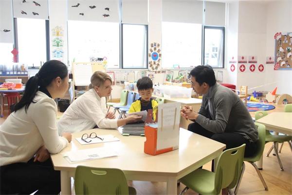 昆山加拿大国际学校家长会 | 以学生为主导，建立沟通的桥梁