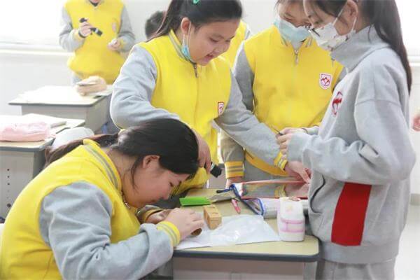 北京爱迪国际学校“趣科学” | 竭尽全力呵护那份大胆求真的热爱！