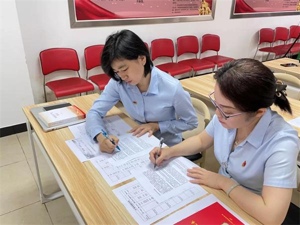 广州市香江中学国际部书记讲党课活动！