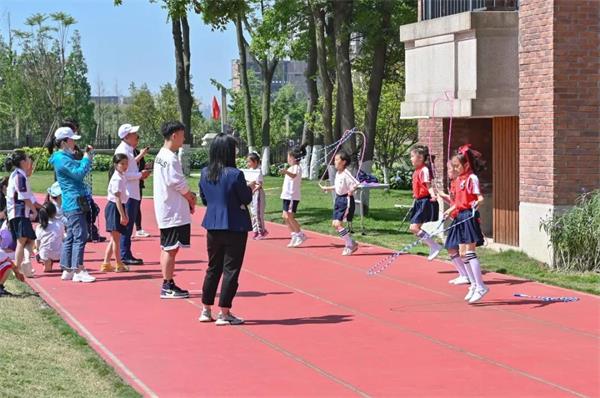 巴德美际学校成都校区让孩子在运动场上感受体育竞技的魅力