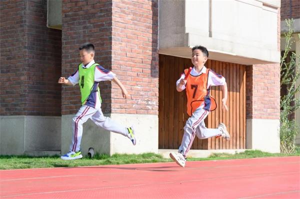 巴德美际学校成都校区让孩子在运动场上感受体育竞技的魅力