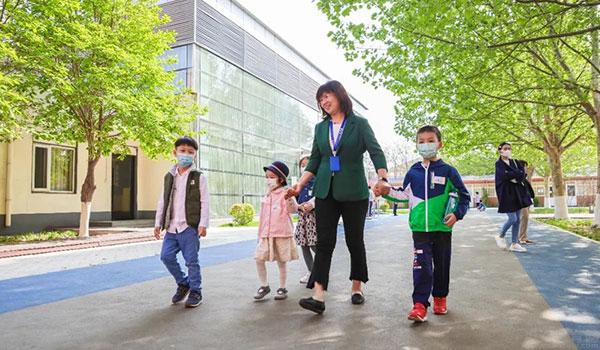 北京市新府学外国语学校 ：北京新府学外国语学校在5月有开放日活动吗？