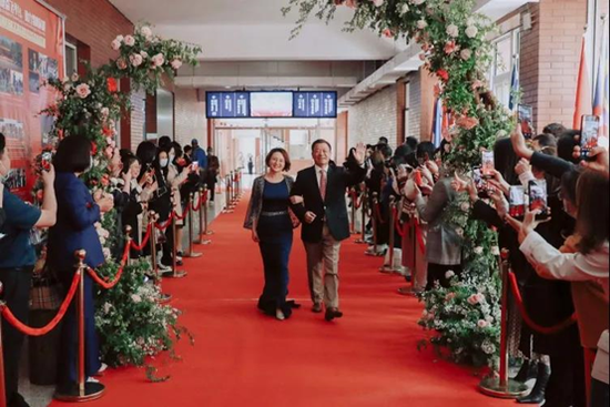 加冠及笄 今始成人 | 北京王府学校举办成人礼