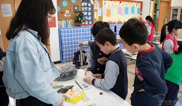 天津格瑞思学校 ：天津格瑞思校园Dollar兑换日活动回顾