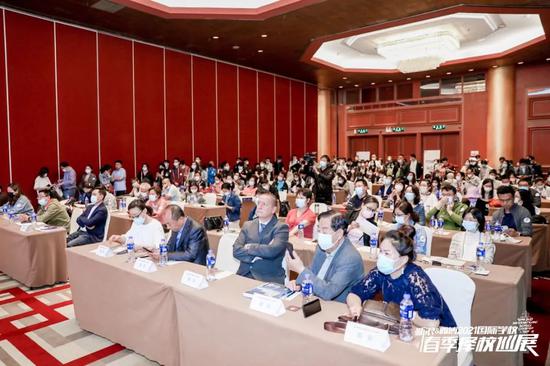 新浪&微博春季择校五城六展收官 支招中国父母破局鸡娃焦虑