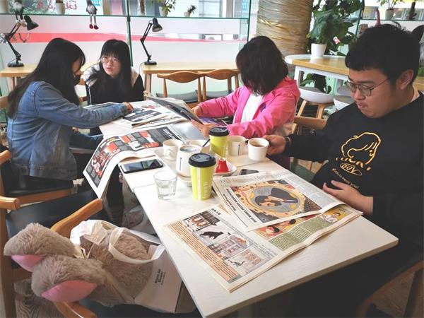 上外贤达国际高中英语校报月刊编辑部例会