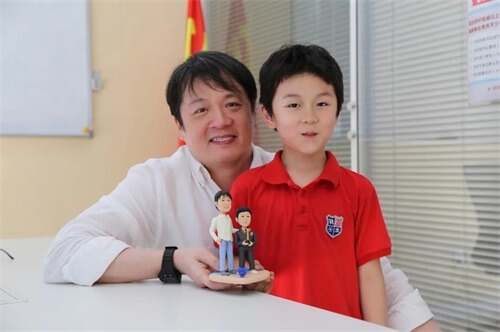 面对那个想要奖杯的孩子，上海美高双语学校校董这样做……