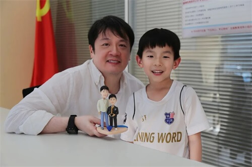 面对那个想要奖杯的孩子，上海美高双语学校校董这样做……