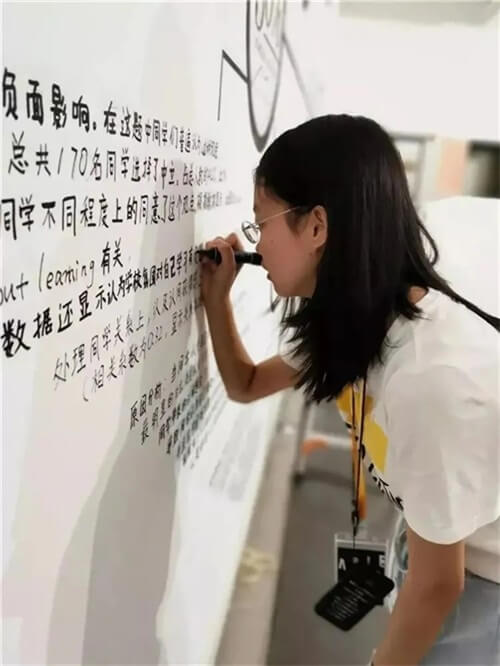 国际部=“Privilege”？成都七中国际部高三学生还原真实的校园学习和生活