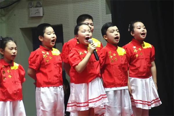 北京力迈中美国际学校庆祝建党100周年诗歌朗诵活动