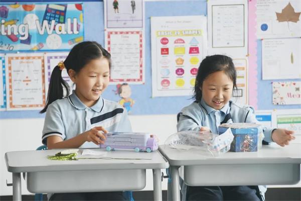 丰盛的礼物，青岛威德明特双语学校开启“六一儿童节”序幕