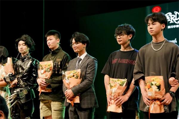 北大附属嘉兴实验学校国际部九年级全英文话剧精彩开演！
