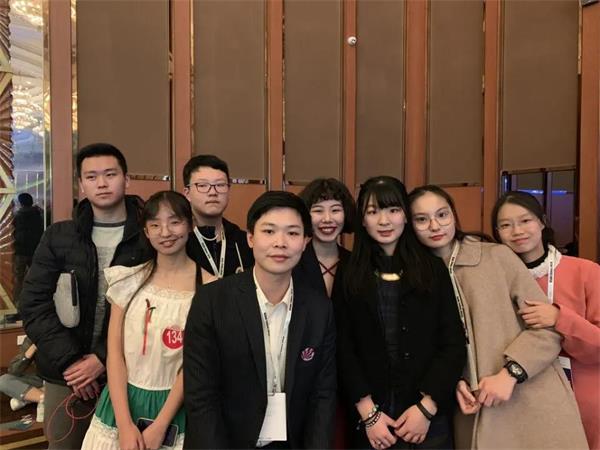 成都七中国际部郑凌睿：教育的成就感源自学生的认可
