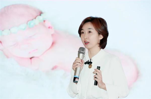 北京爱迪国际学校初中心手相牵，赋予青春期全新的打开方式